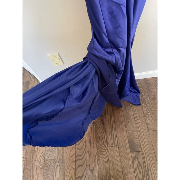 Aqua Satin Cowl Open Back Gown -
Exclusive blue size 12 women prom wedding - Picture 3 of 8